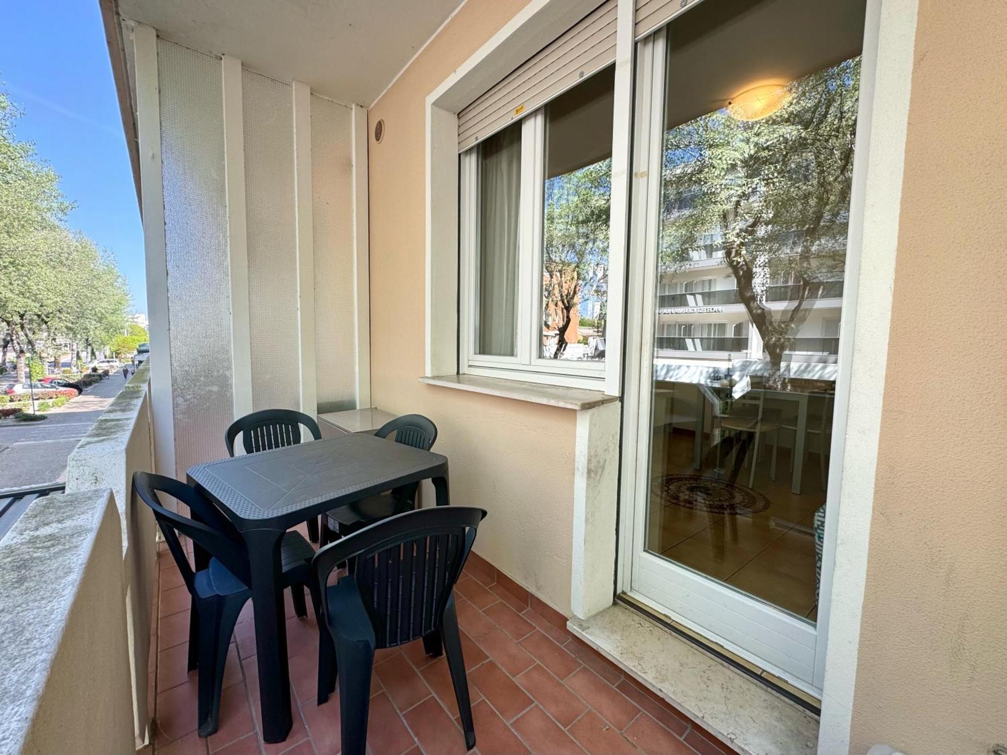 Condominio Bussola Bibione Exterior foto